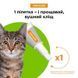 Піпетка Advocate Cat Spot-On та кліщ, що символізує захист від паразитів